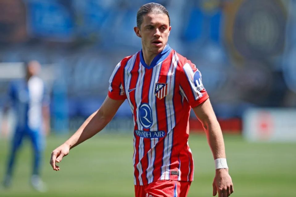 马德里竞技西甲击败阿拉维斯格列兹曼抽射破门(摧毁利物浦卫冕之路,马德里竞技又为狂野西甲代言)